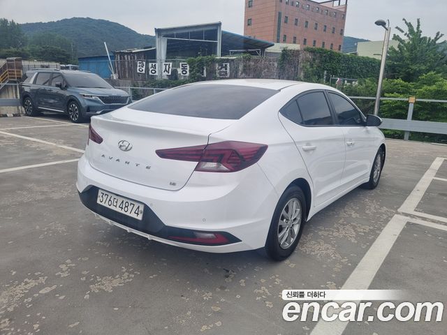 Hyundai AVANTE 2020 — photo 4