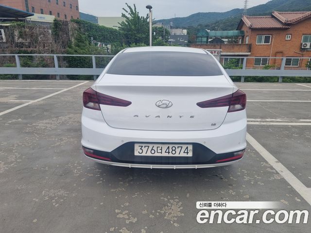 Hyundai AVANTE 2020 — photo 5