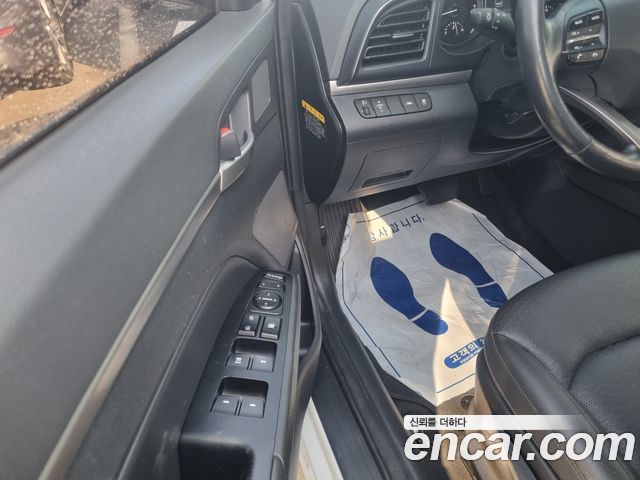 Hyundai AVANTE 2020 — photo 9