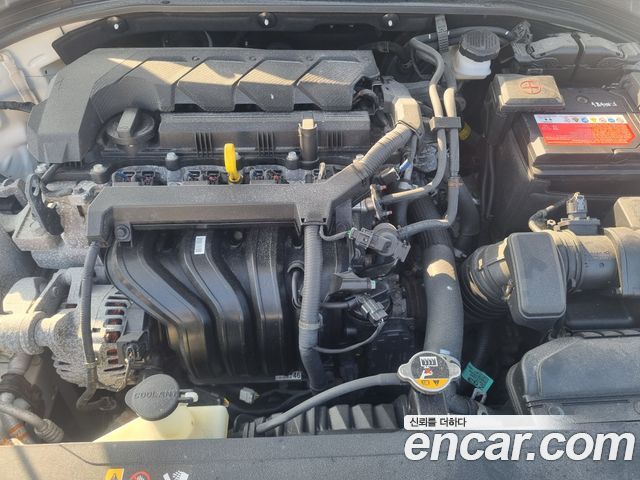Hyundai AVANTE 2020 — photo 16