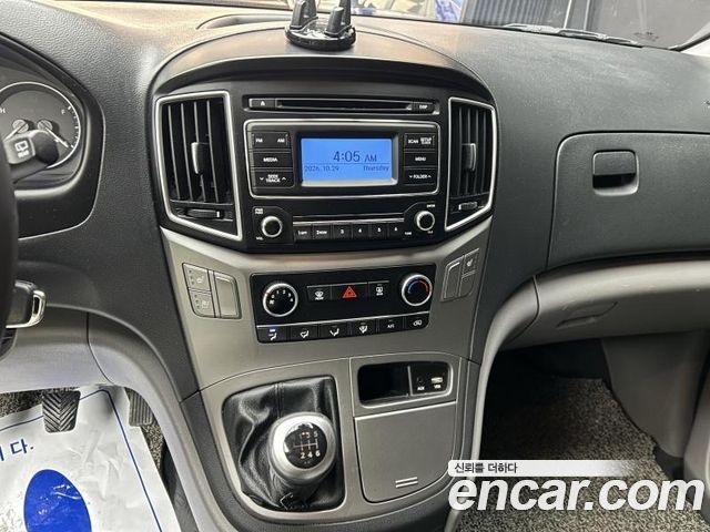 Hyundai Starex 2019 — photo 11