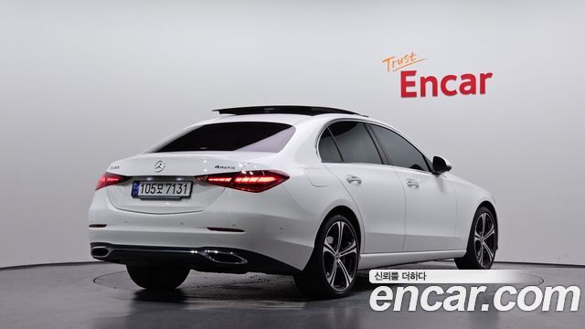 Mercedes-Benz C-Class 2023 — photo 2