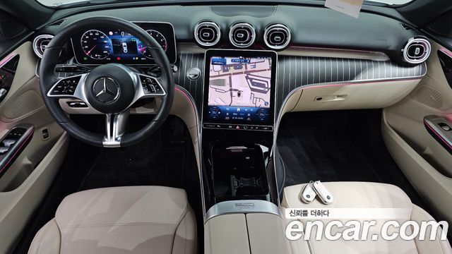 Mercedes-Benz C-Class 2023 — photo 10
