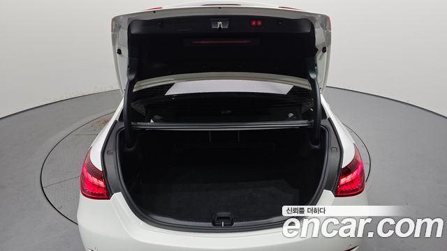 Mercedes-Benz C-Class 2023 — photo 26