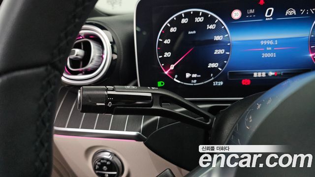 Mercedes-Benz C-Class 2023 — photo 30