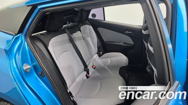 Toyota Prius 2019 — photo 17