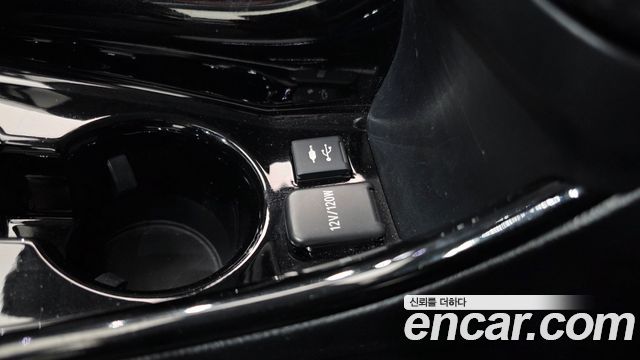 Toyota Prius 2019 — photo 23