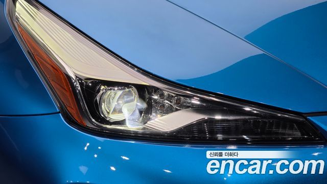 Toyota Prius 2019 — photo 8