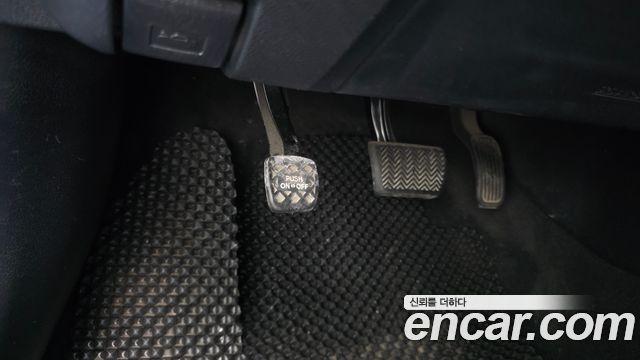 Toyota Prius 2019 — photo 30