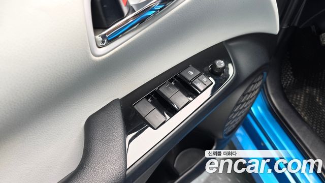 Toyota Prius 2019 — photo 31