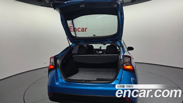 Toyota Prius 2019 — photo 35