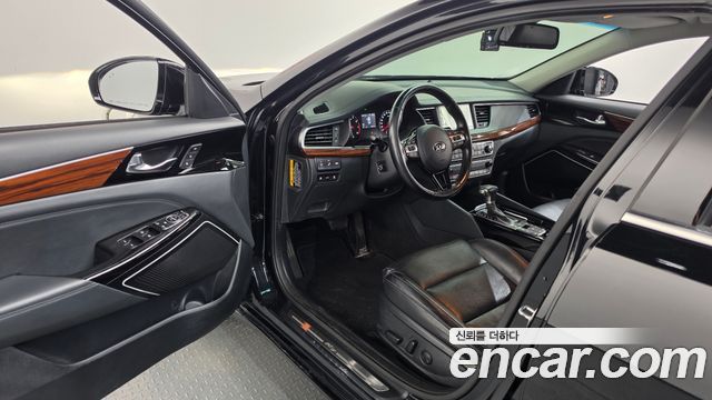 Kia K7 2016 — photo 10