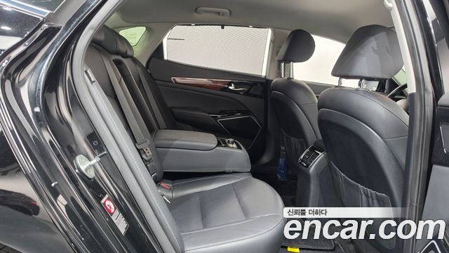 Kia K7 2016 — photo 12
