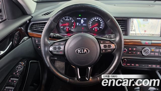 Kia K7 2016 — photo 13
