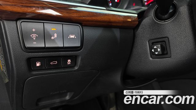 Kia K7 2016 — photo 16