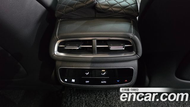 Genesis G80 2021 — photo 25