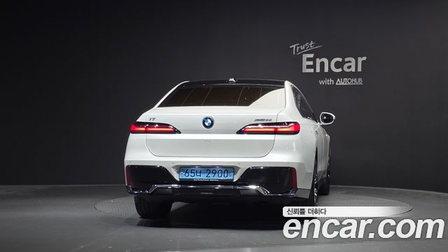 BMW i7 2023 — photo 4