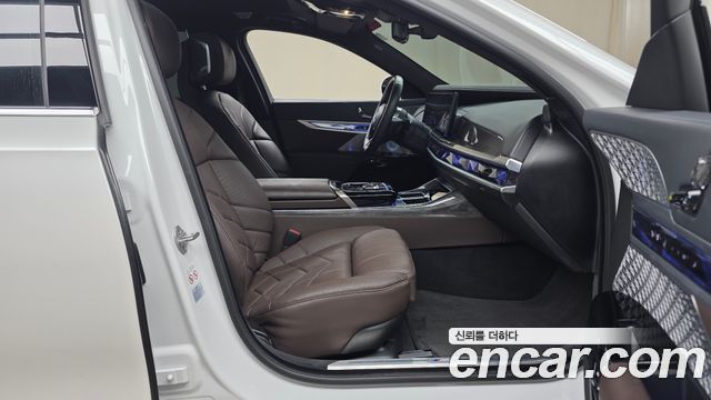 BMW i7 2023 — photo 16