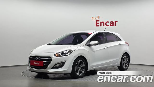 Hyundai i30 2016 — photo 1