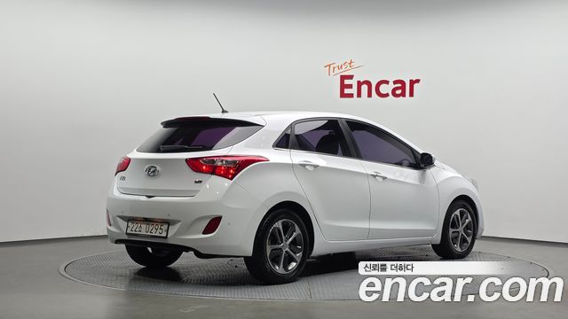 Hyundai i30 2016 — photo 2