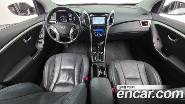 Hyundai i30 2016 — photo 10