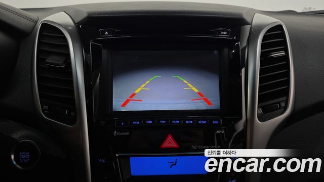 Hyundai i30 2016 — photo 21