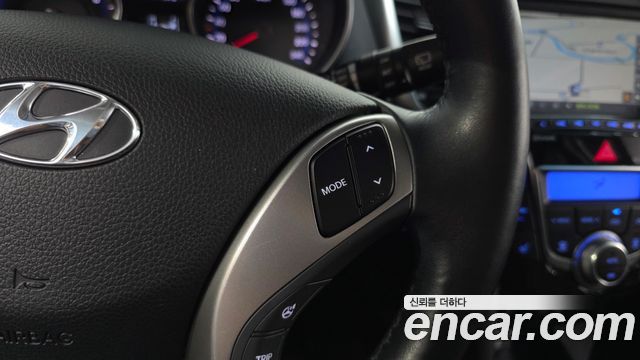 Hyundai i30 2016 — photo 24