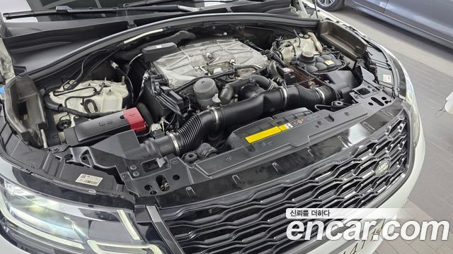 Land Rover Range Rover Velar 2019 — photo 6