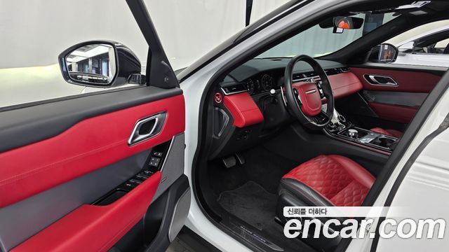 Land Rover Range Rover Velar 2019 — photo 13
