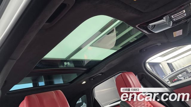 Land Rover Range Rover Velar 2019 — photo 23