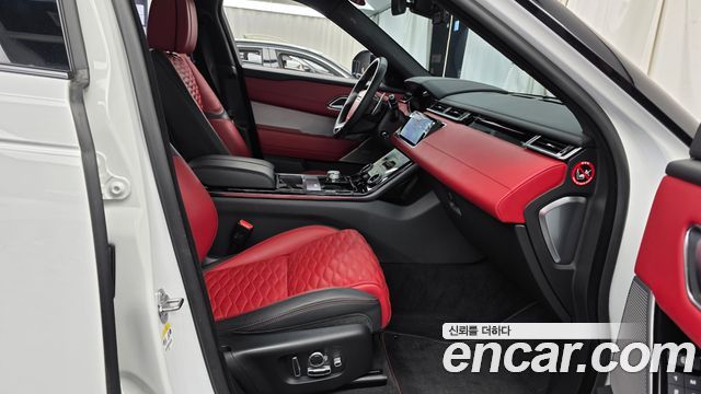 Land Rover Range Rover Velar 2019 — photo 16