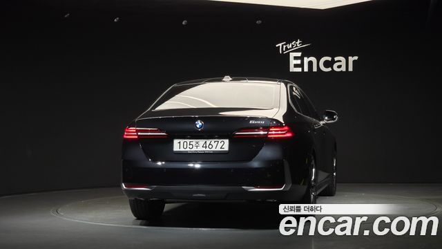 BMW 5-Series 2026 — photo 4