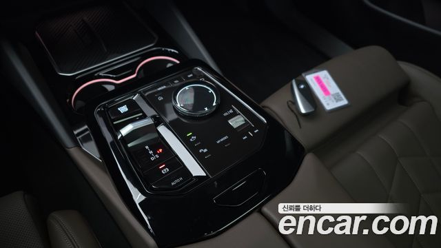 BMW 5-Series 2026 — photo 12