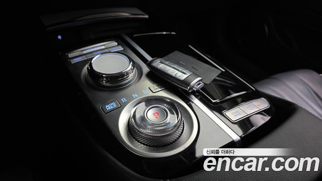 Genesis G80 2023 — photo 12