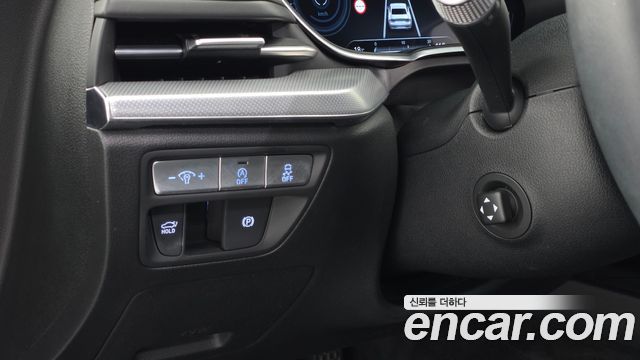 Genesis G80 2023 — photo 25