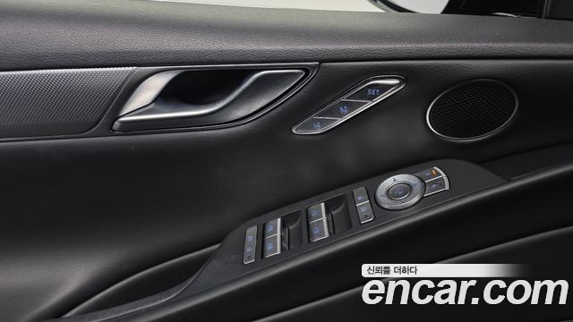 Genesis G80 2023 — photo 26