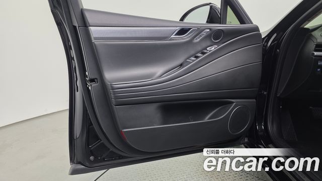 Genesis G80 2023 — photo 14