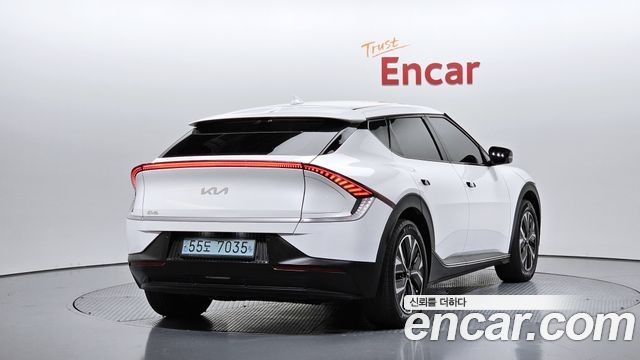 Kia EV6 2022 — photo 2