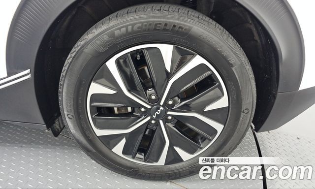 Kia EV6 2022 — photo 7