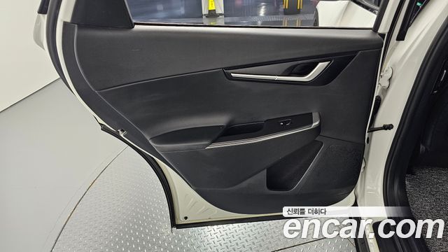 Kia EV6 2022 — photo 15