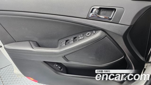 Kia K5 2013 — photo 14