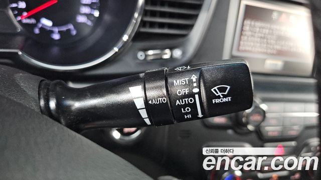 Kia K5 2013 — photo 27
