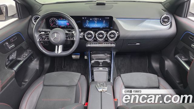 Mercedes-Benz GLA-Class 2024 — photo 10