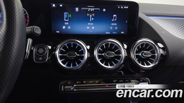 Mercedes-Benz GLA-Class 2024 — photo 21