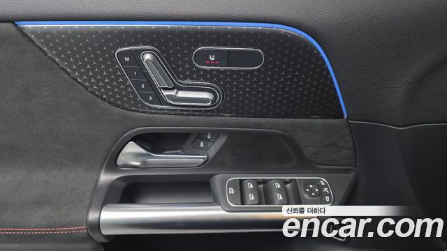 Mercedes-Benz GLA-Class 2024 — photo 25