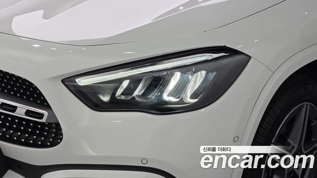 Mercedes-Benz GLA-Class 2024 — photo 8