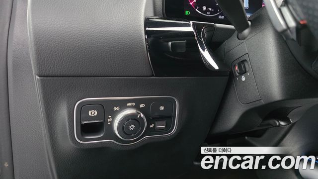 Mercedes-Benz GLA-Class 2024 — photo 27