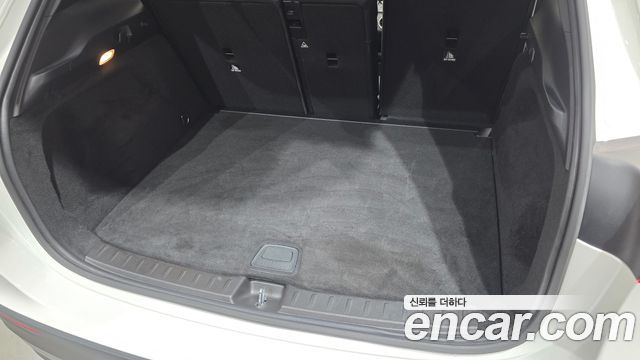 Mercedes-Benz GLA-Class 2024 — photo 32