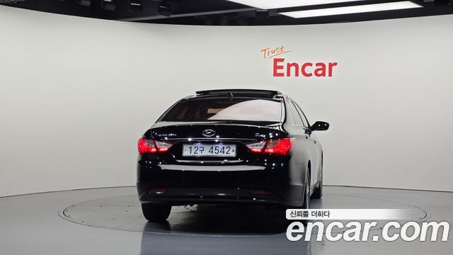 Hyundai Sonata 2010 — photo 4