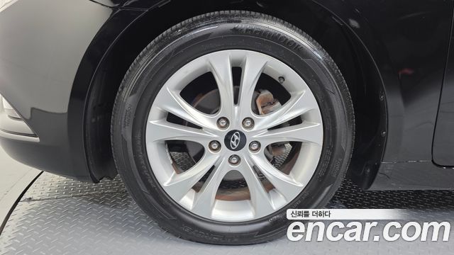 Hyundai Sonata 2010 — photo 5